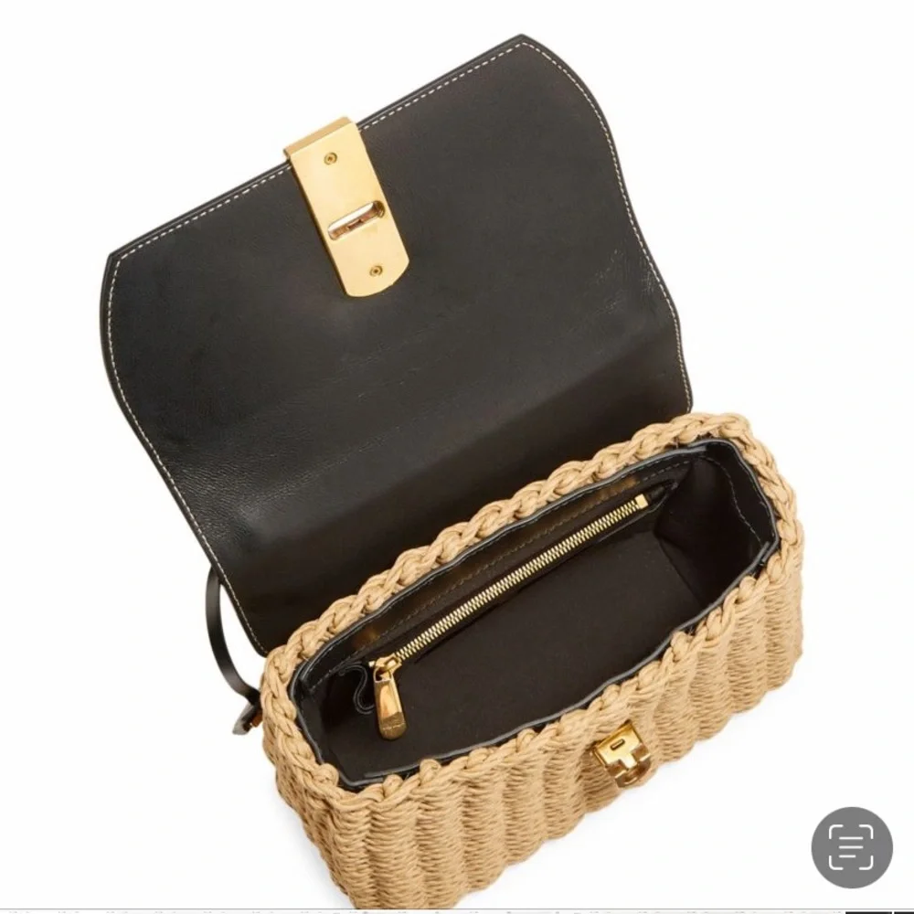 SALVATORE FERRAGAMO MEDIUM BOXYZ LEATHER TRIMMED NATURAL STRAW TOP HANDLE BAG - Picture 2 of 16